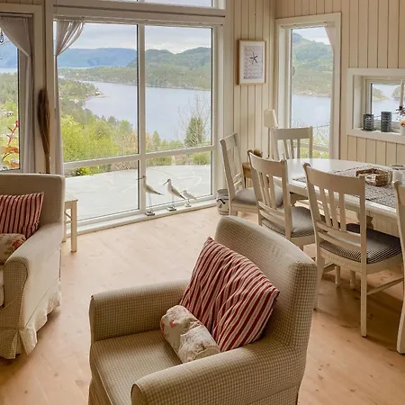 Tatil Evi Cozy With Okstrafjord View Jelsa