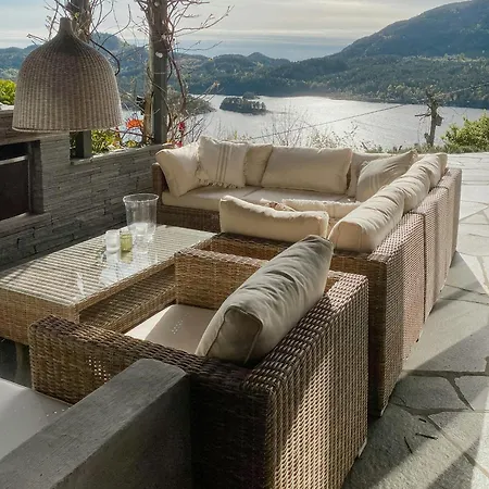 Cozy With Okstrafjord View Tatil Evi
