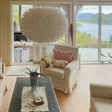 Cozy With Okstrafjord View Tatil Evi Jelsa