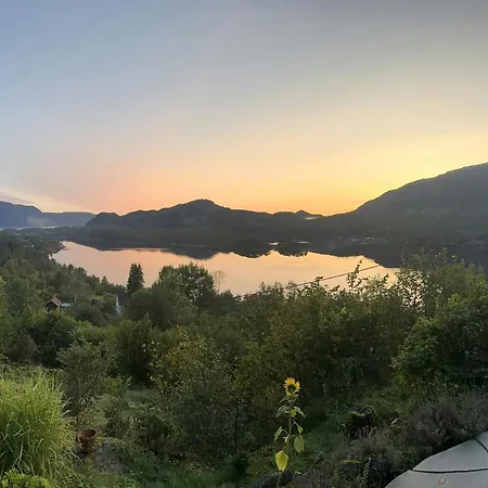 Tatil Evi Cozy With Okstrafjord View Jelsa